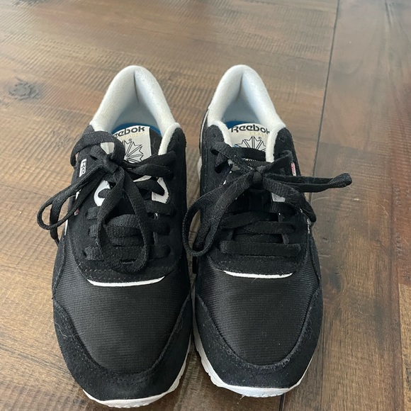 Women’s Reebok sneakers - Picture 2 of 5